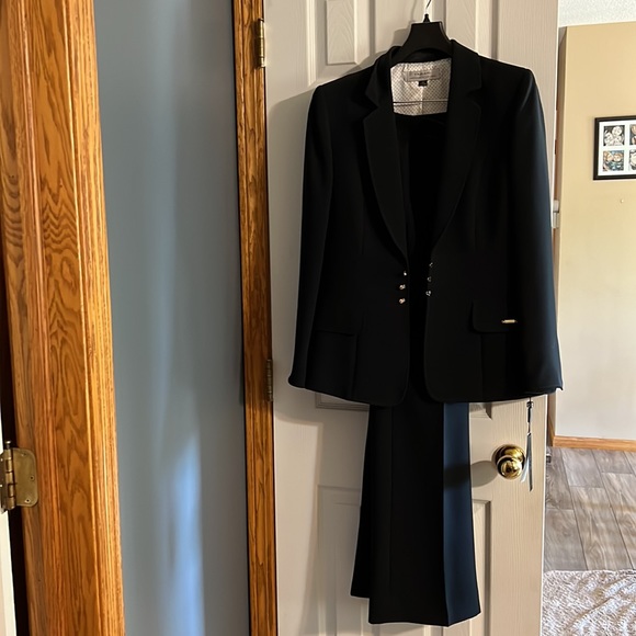 Tahari pants suit size 10 NWT - Picture 4 of 7